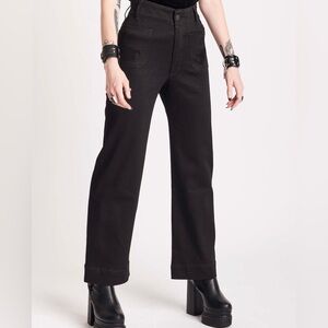 Medium Cropped Wide Leg Jeans - NWOT